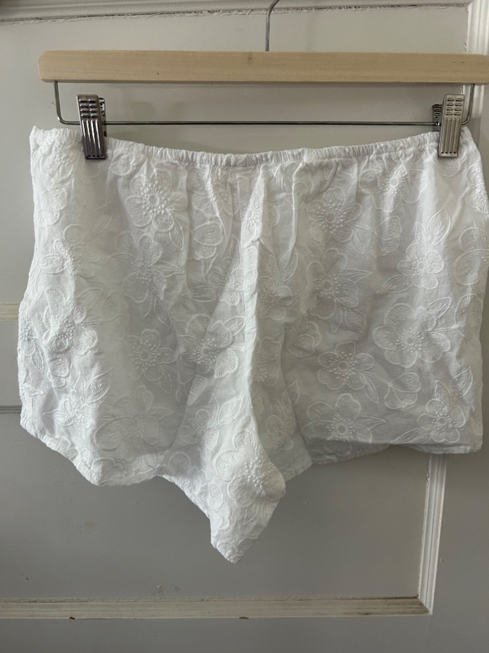 Shorts - Picture 4 of 4